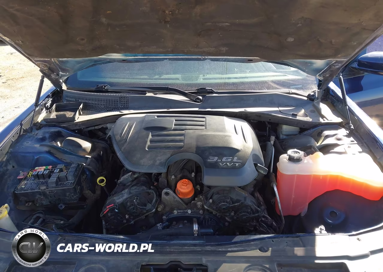2015 Chrysler 300 300S VIN:2C3CCABG0FH735977 - 10