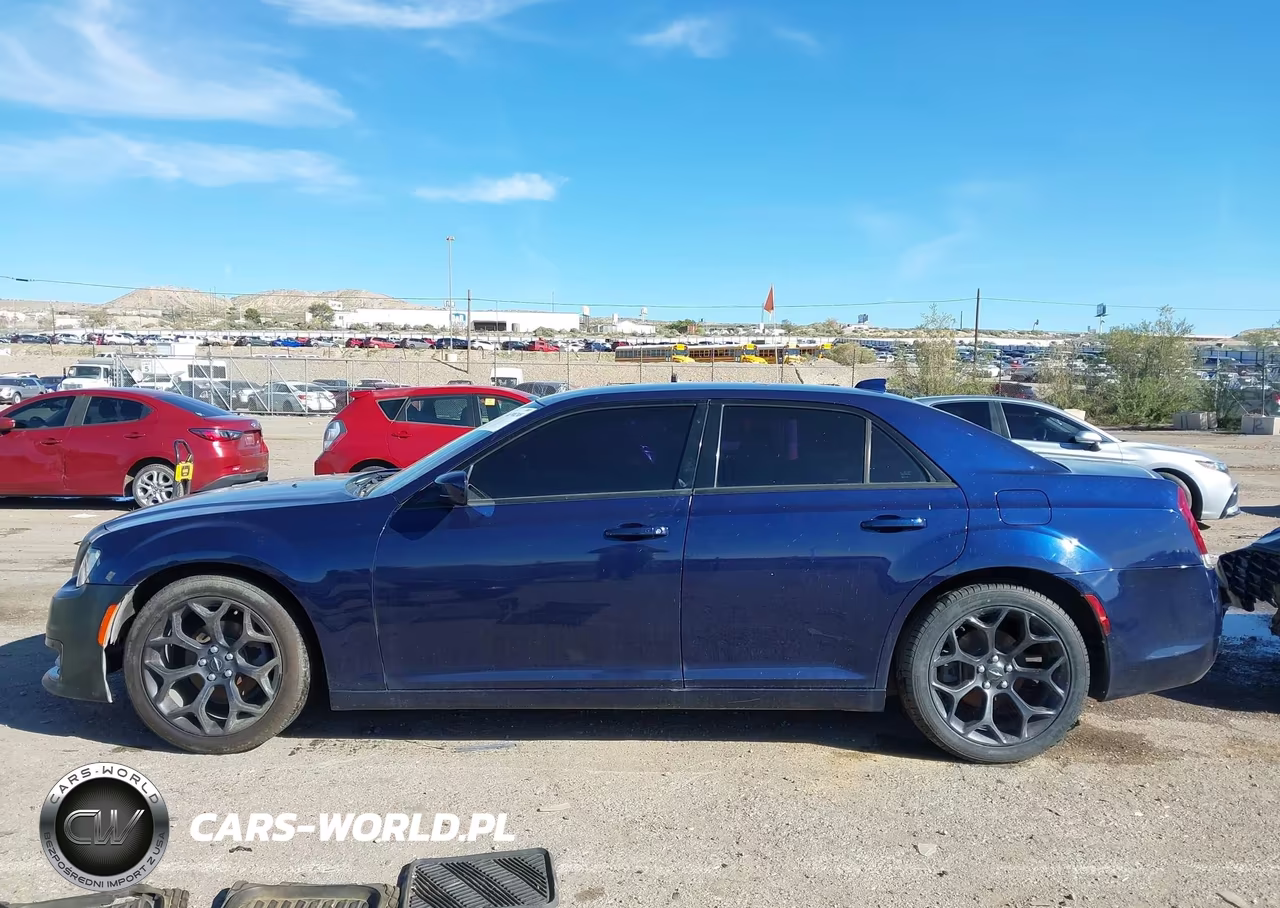 2015 Chrysler 300 300S VIN:2C3CCABG0FH735977 - 15