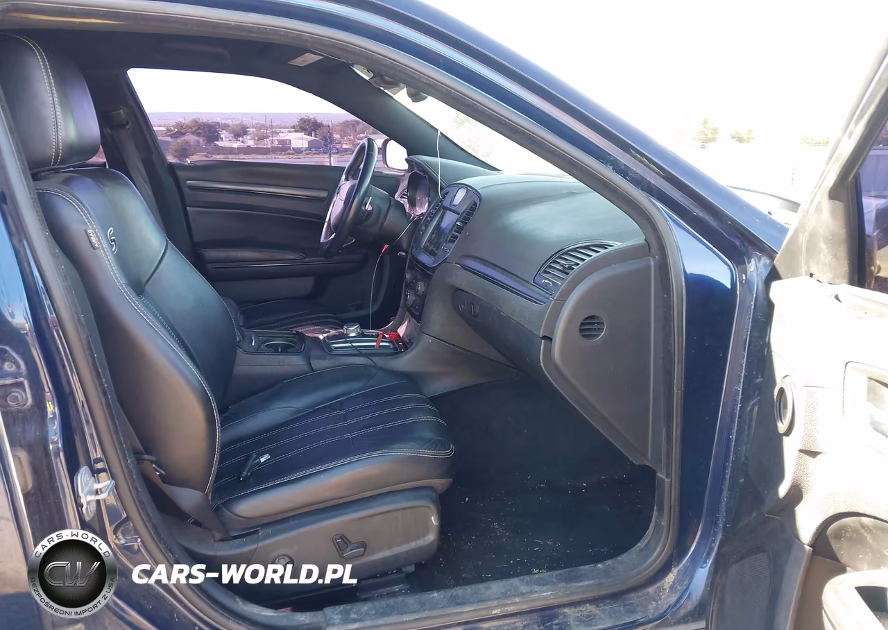 2015 Chrysler 300 300S VIN:2C3CCABG0FH735977 - 5