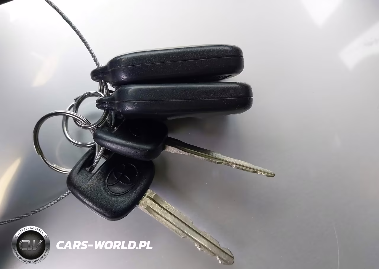 2003 Toyota Camry Le VIN:JTDBE32K130183505 - 11