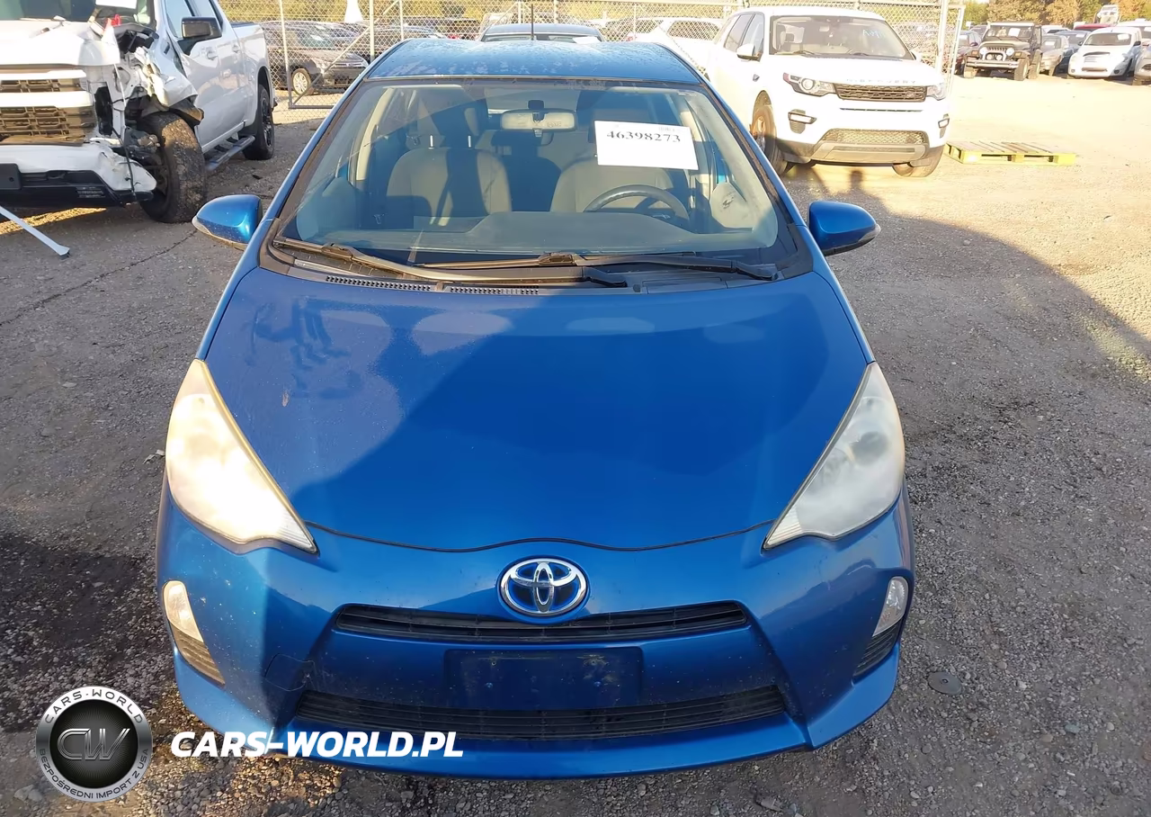 2013 Toyota Prius C Three VIN:JTDKDTB34D1049224 - 12