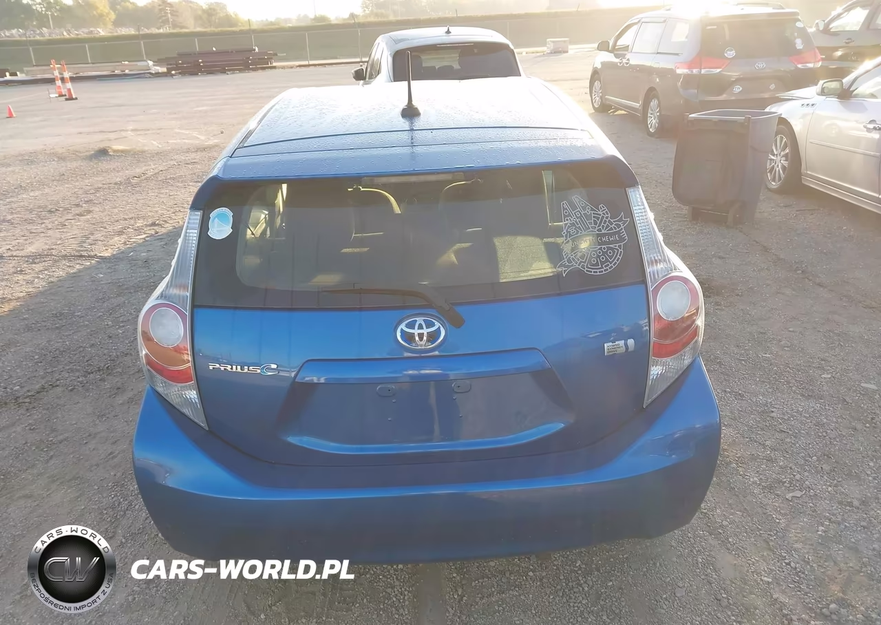 2013 Toyota Prius C Three VIN:JTDKDTB34D1049224 - 16