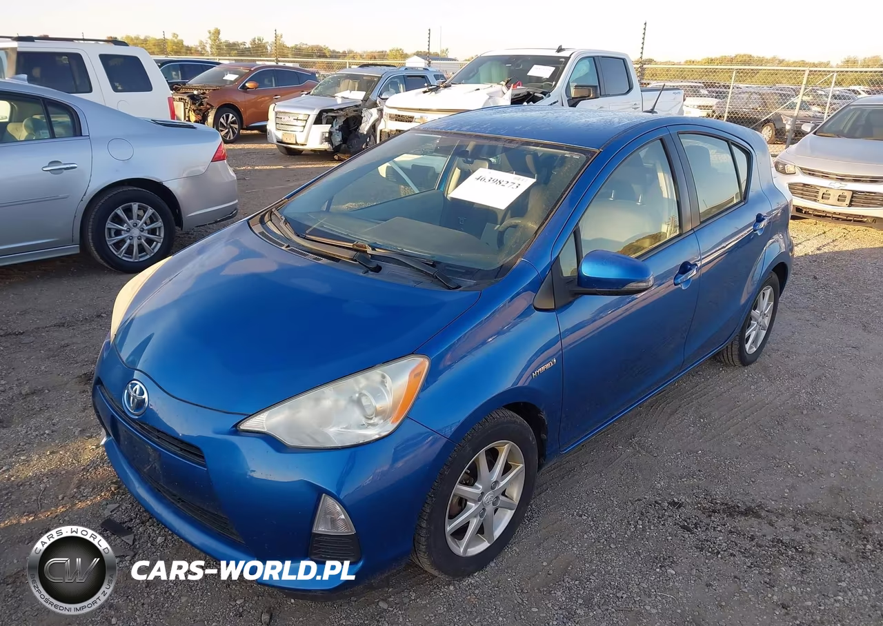2013 Toyota Prius C Three VIN:JTDKDTB34D1049224 - 2