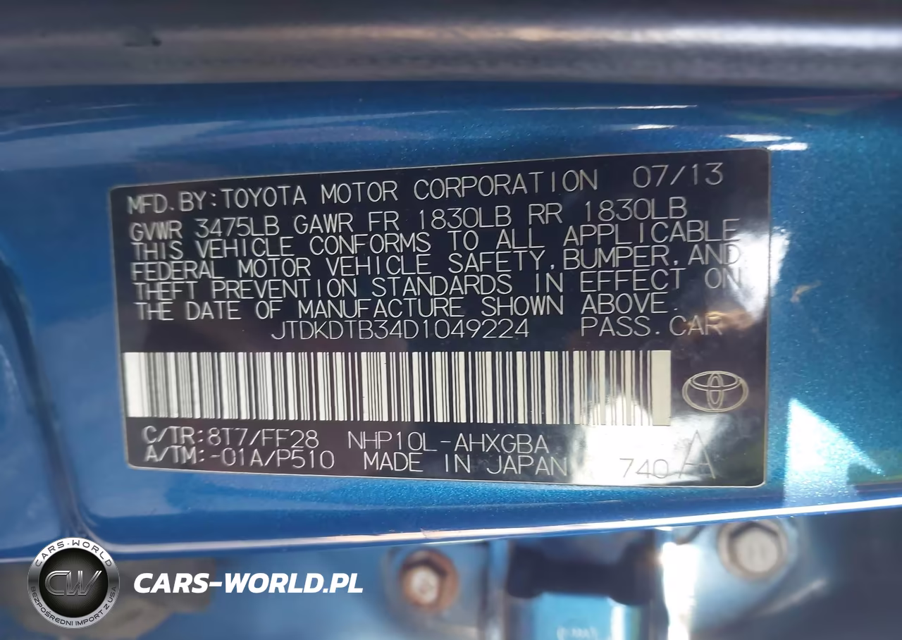 2013 Toyota Prius C Three VIN:JTDKDTB34D1049224 - 9