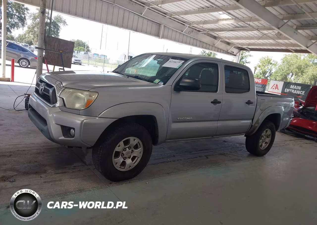2015 Toyota Tacoma Base V6 VIN:5TFLU4EN1FX122699 - 14