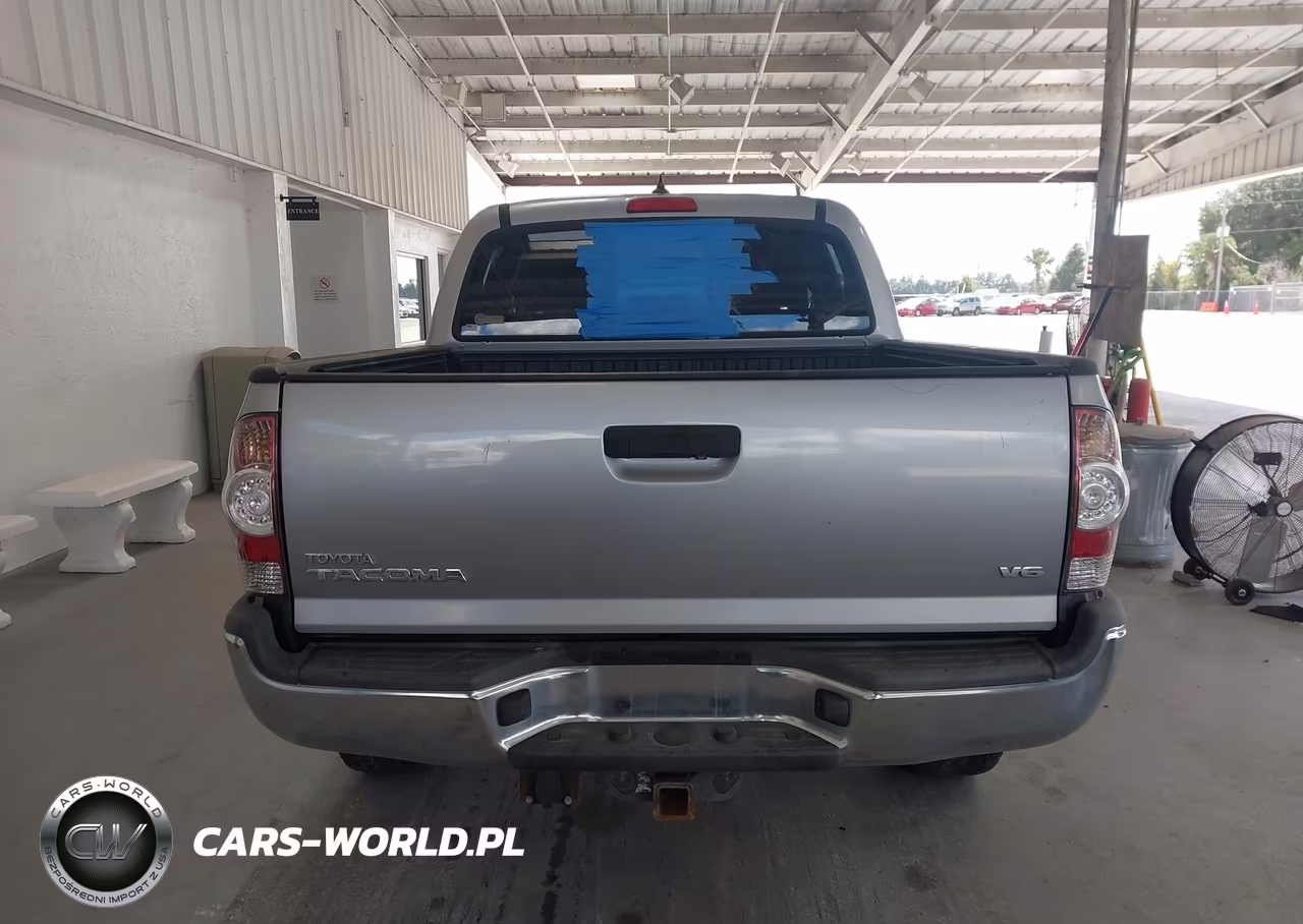 2015 Toyota Tacoma Base V6 VIN:5TFLU4EN1FX122699 - 16