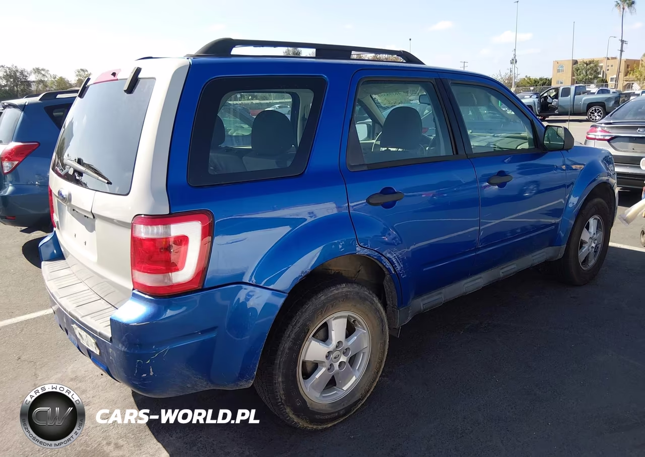 2012 Ford Escape Xls VIN:1FMCU0C73CKC12745 - 4