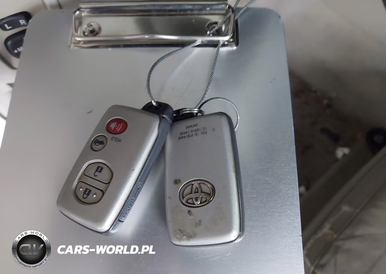 2007 Toyota Camry Hybrid VIN:JTNBB46K573030988 - 11