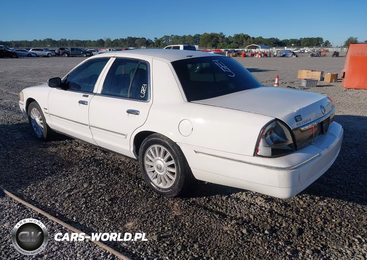 2010 Mercury Grand Marquis Ls (Fleet Only) VIN:2MEBM7FVXAX634989 - 3