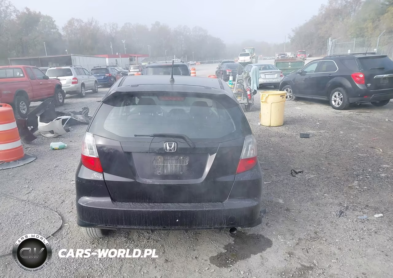 2013 Honda Fit Sport VIN:JHMGE8H52DC051288 - 16