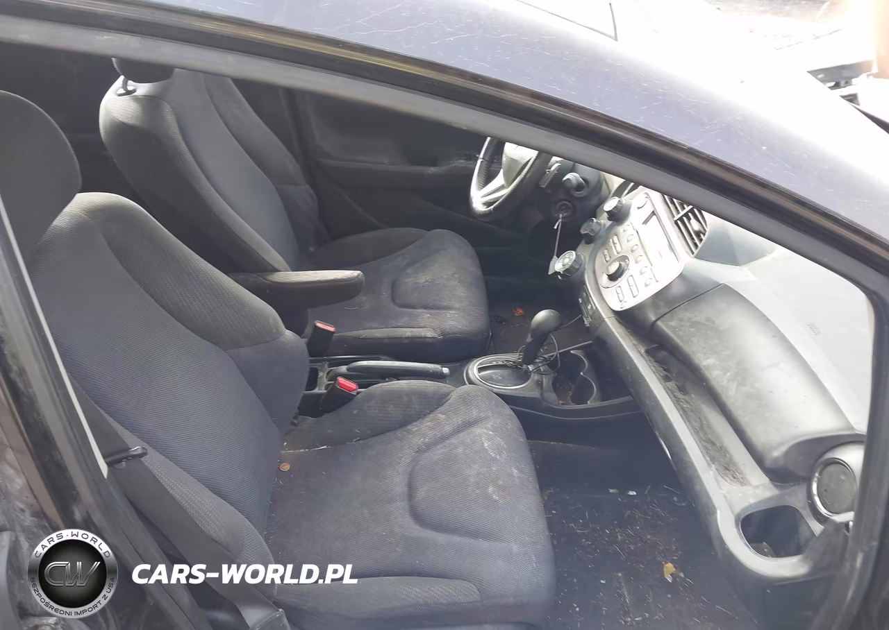 2013 Honda Fit Sport VIN:JHMGE8H52DC051288 - 5