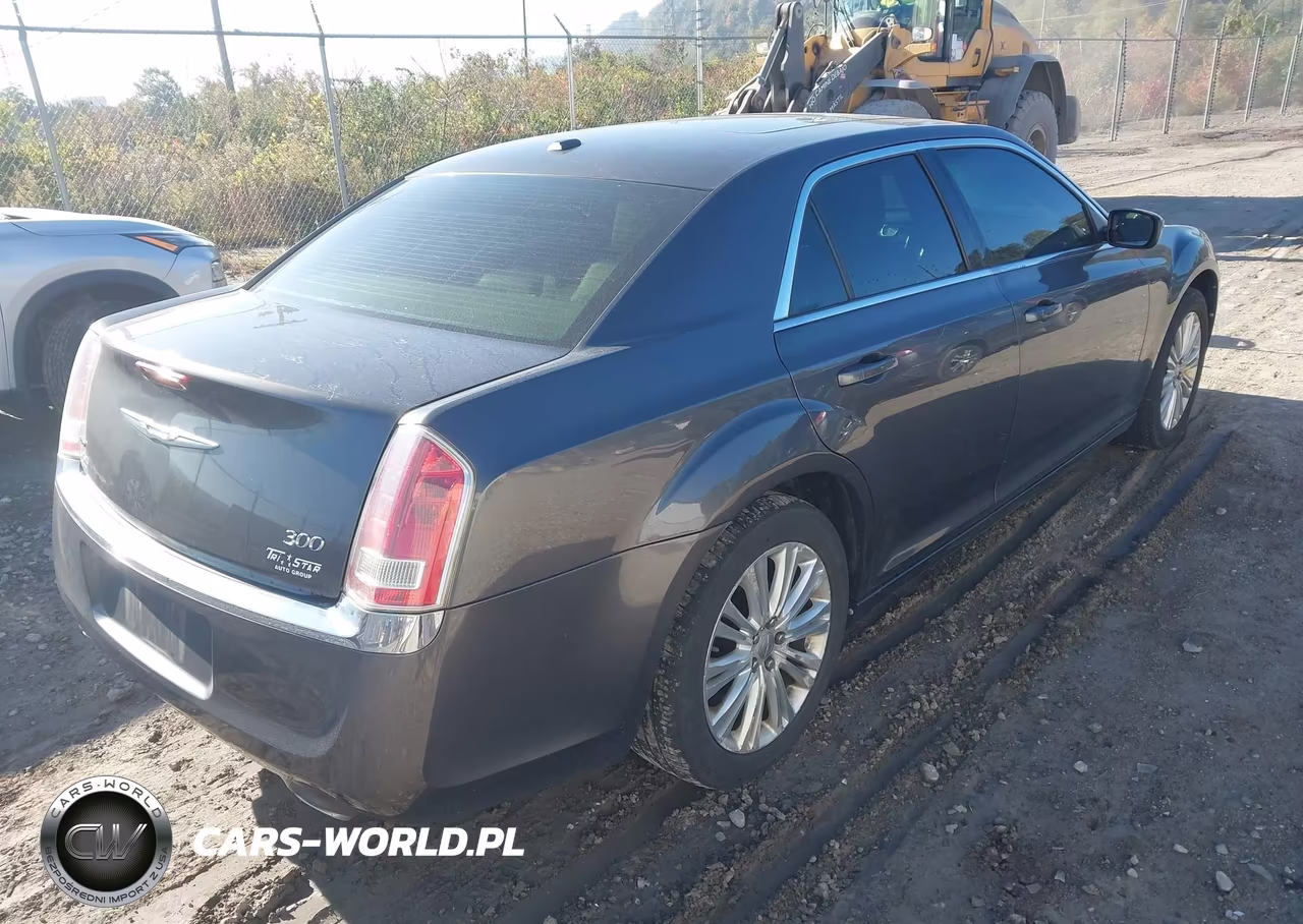 2013 Chrysler 300 Motown VIN:2C3CCARGXDH733057 - 4