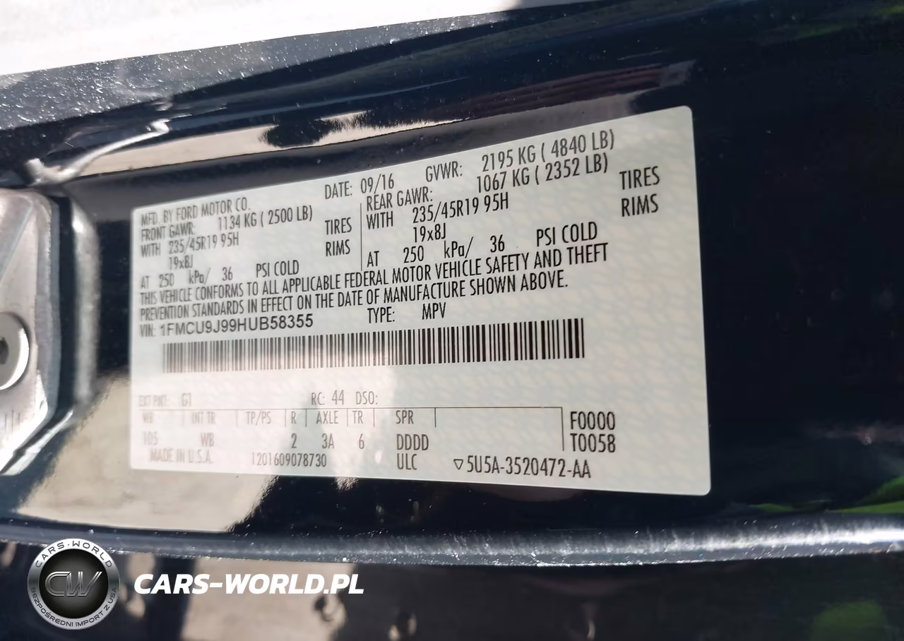 2017 Ford Escape Titanium VIN:1FMCU9J99HUB58355 - 9