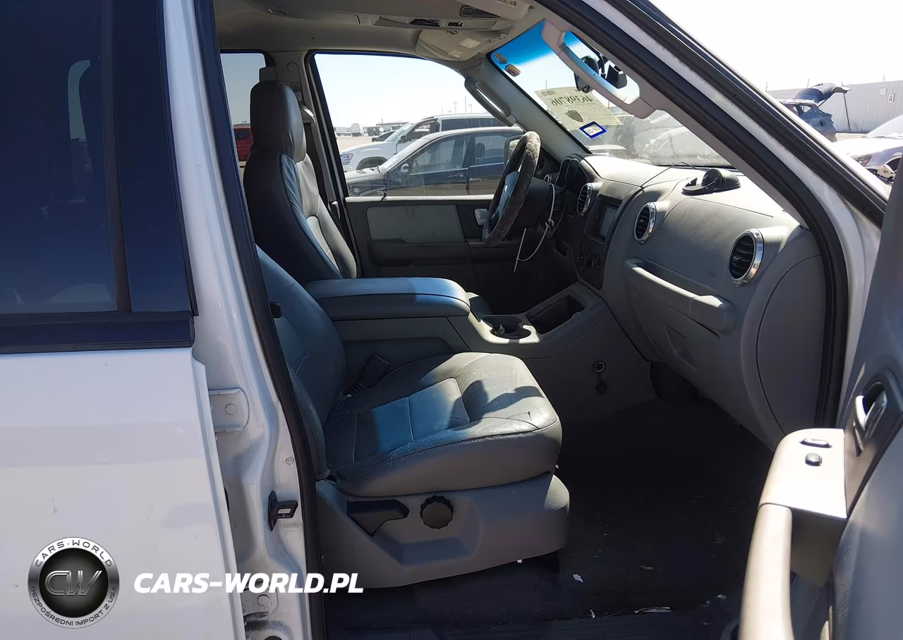 2004 Ford Expedition Xlt VIN:1FMRU15W94LA19919 - 5