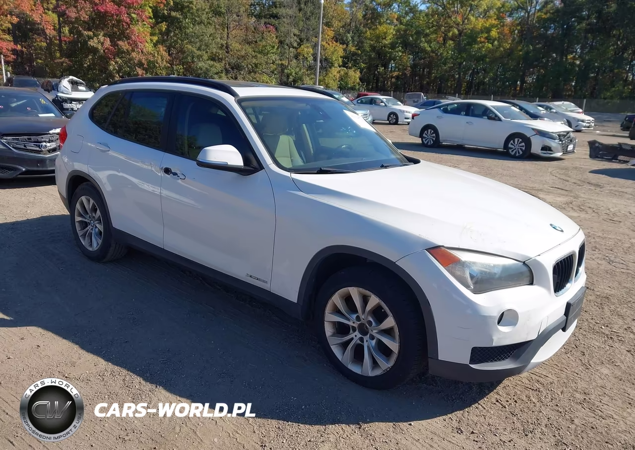 2014 BMW X1 xDrive28I VIN:WBAVL1C54EVY14010 - 1