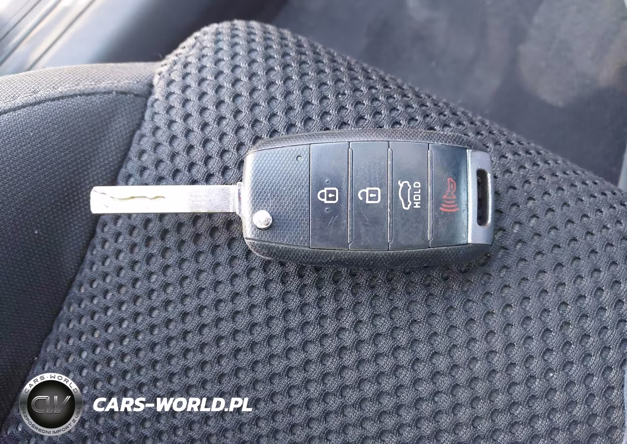 2019 Kia Optima Lx VIN:5XXGT4L38KG296941 - 11