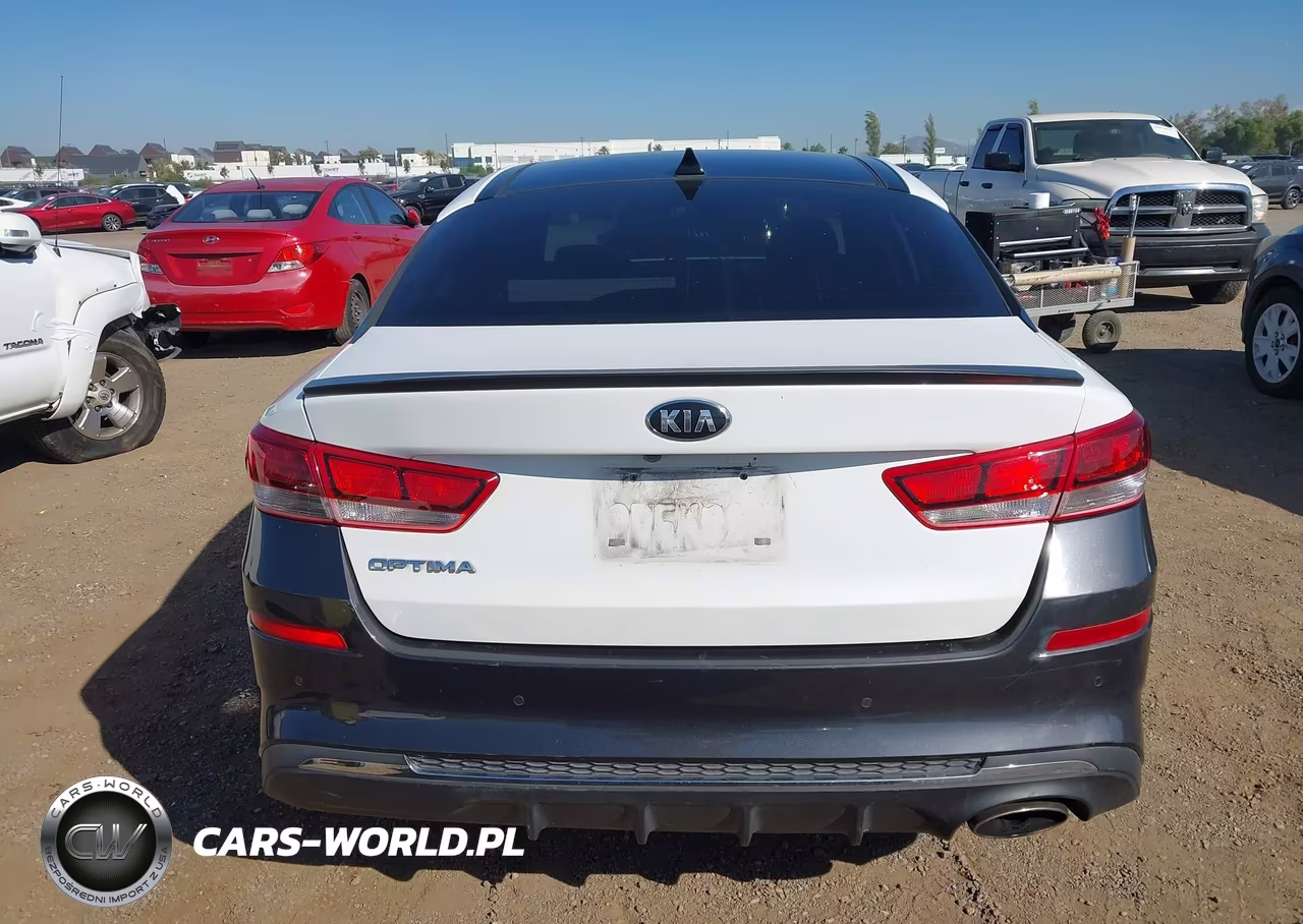 2019 Kia Optima Lx VIN:5XXGT4L38KG296941 - 16