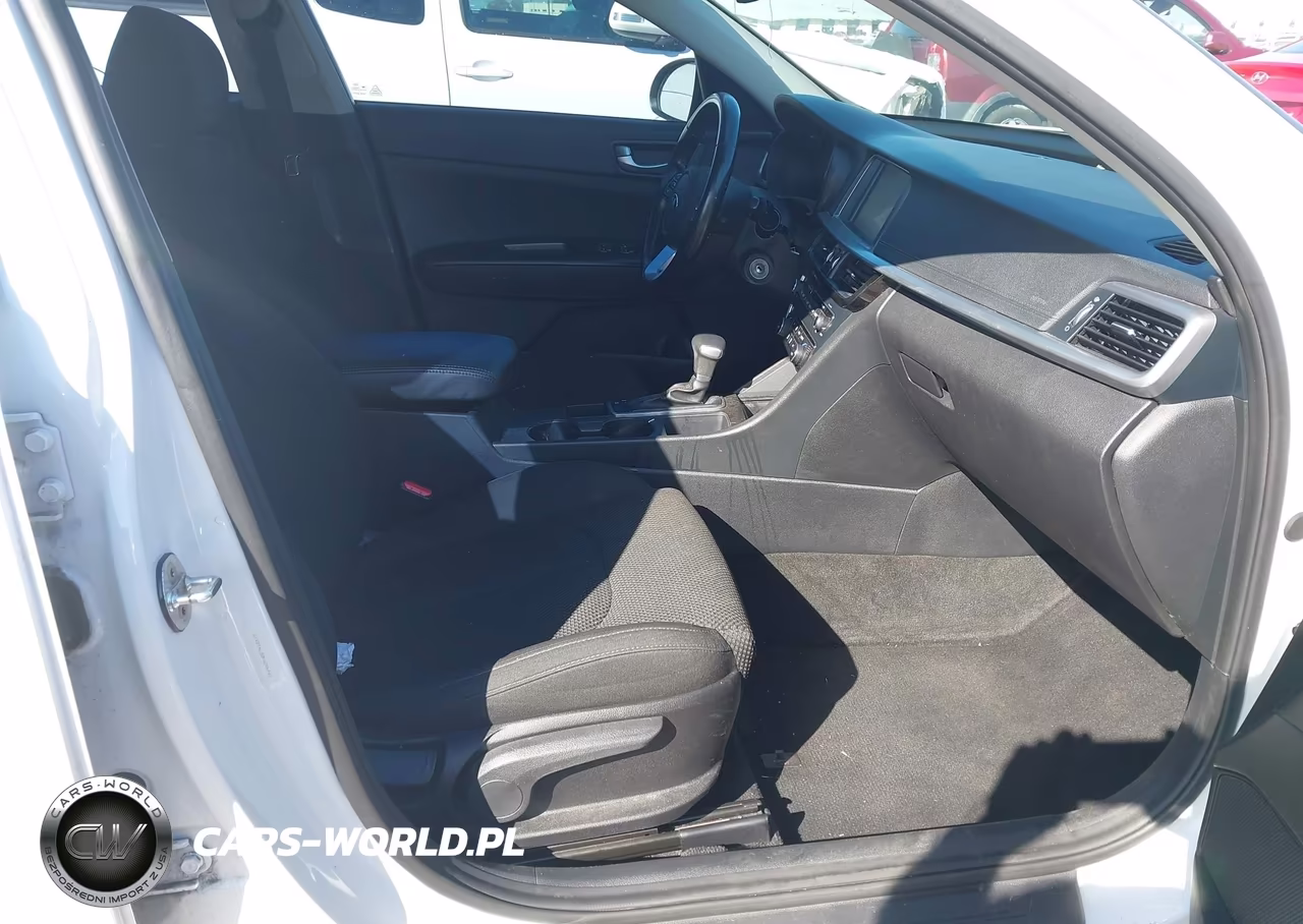 2019 Kia Optima Lx VIN:5XXGT4L38KG296941 - 5