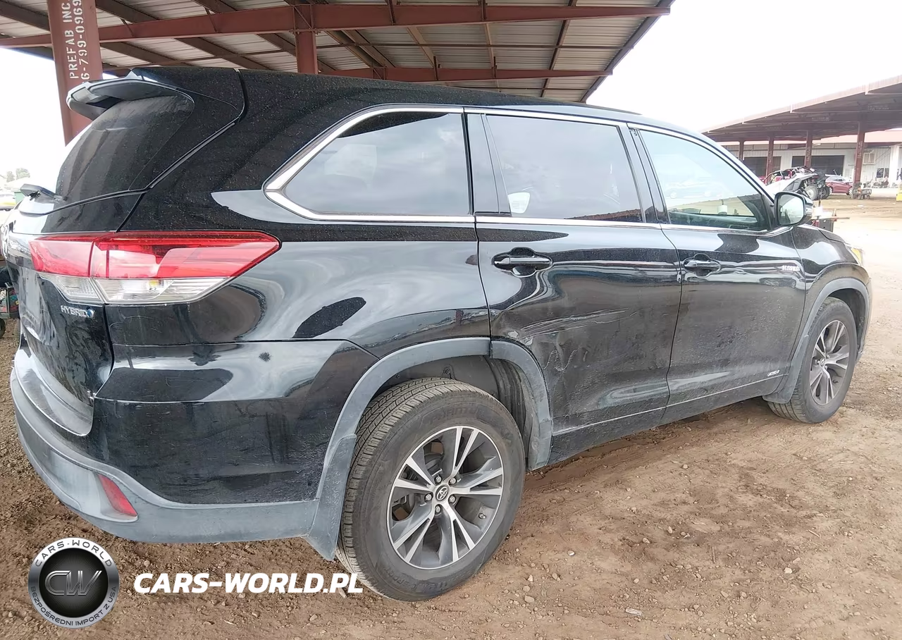2018 Toyota Highlander Hybrid Le VIN:5TDBGRFH7JS039026 - 6