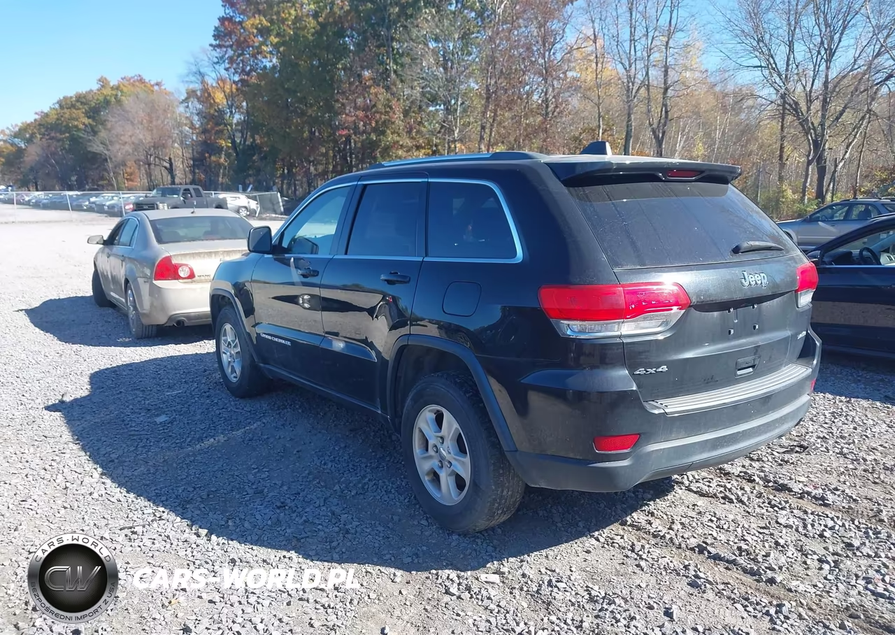 2015 Jeep Grand Cherokee Laredo VIN:1C4RJFAG8FC838609 - 3