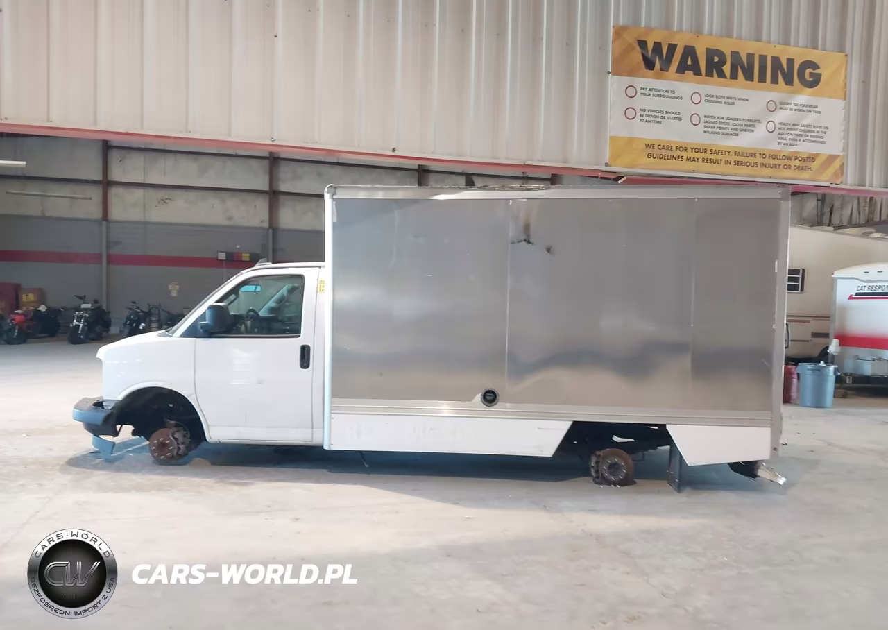 2023 Chevrolet Express Cutaway Work Van VIN:1GB0GSF70P1112821 - 15