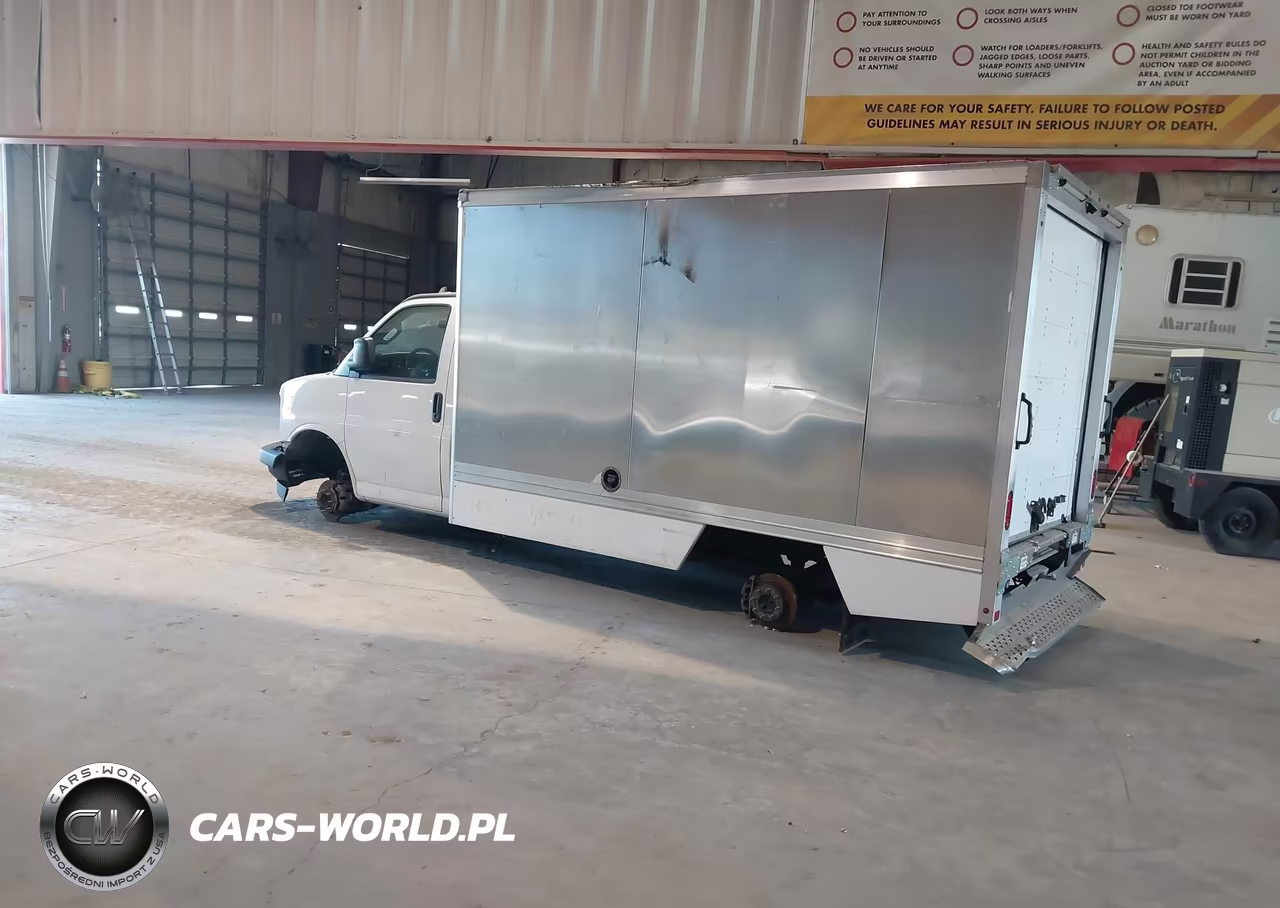 2023 Chevrolet Express Cutaway Work Van VIN:1GB0GSF70P1112821 - 3