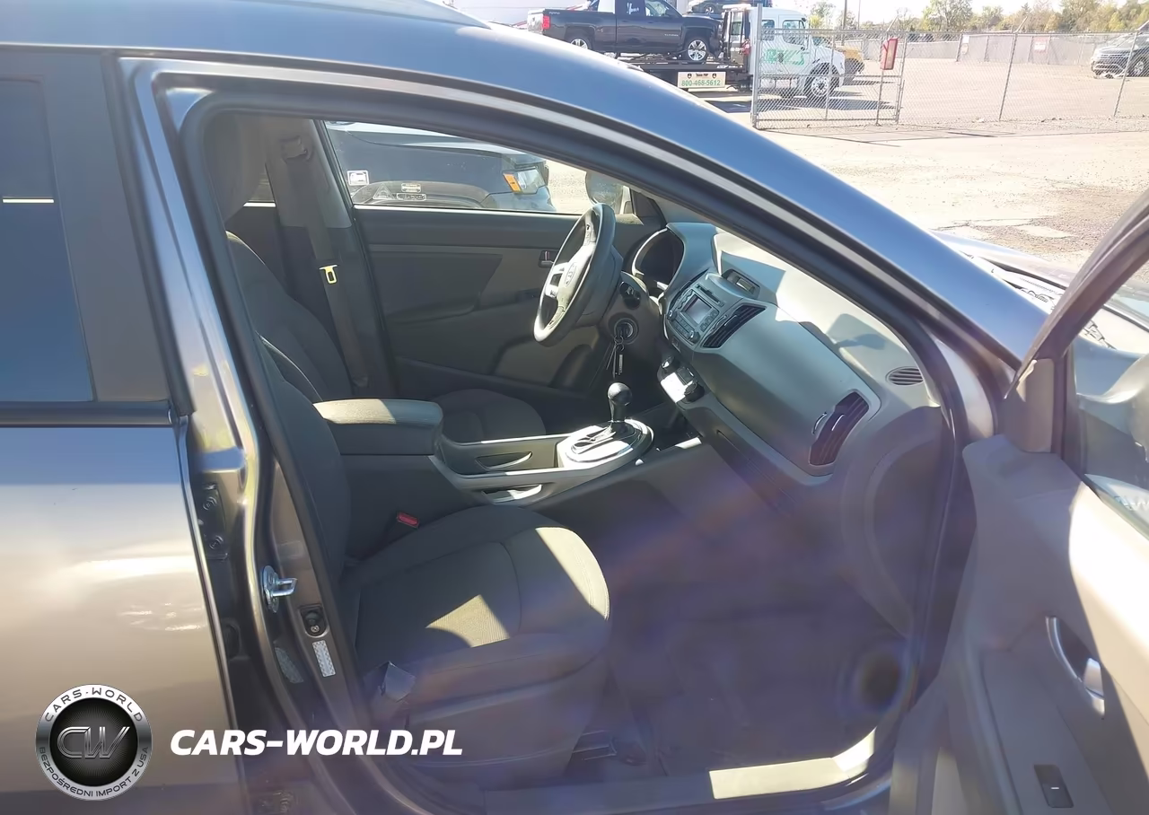 2012 Kia Sportage Lx VIN:KNDPBCA21C7262003 - 5