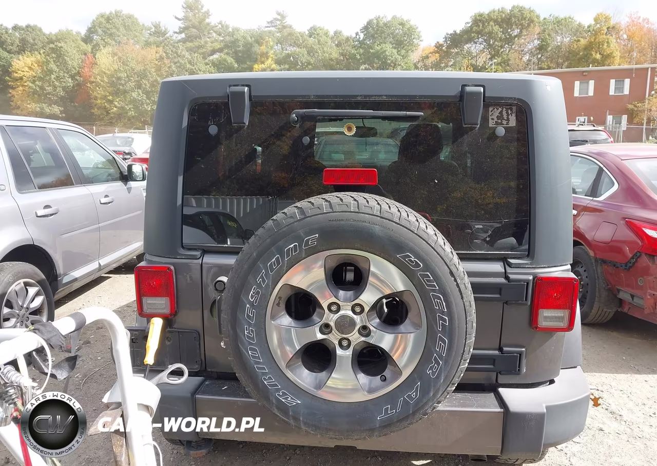 2016 Jeep Wrangler Sahara VIN:1C4AJWBG4GL263177 - 16