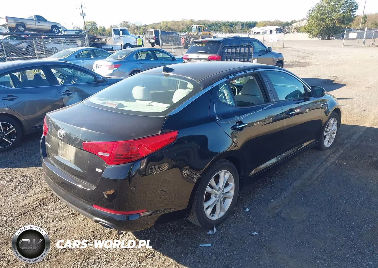 2013 Kia Optima Lx VIN:5XXGM4A79DG204757 - 4