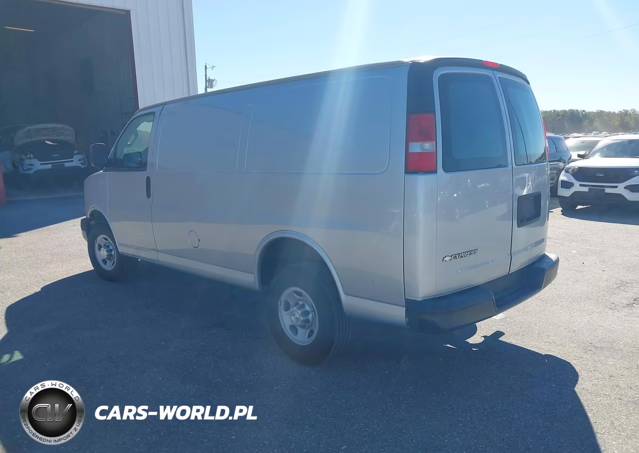 2017 Chevrolet Express 2500 Work Van VIN:1GCWGAFG4H1264781 - 3
