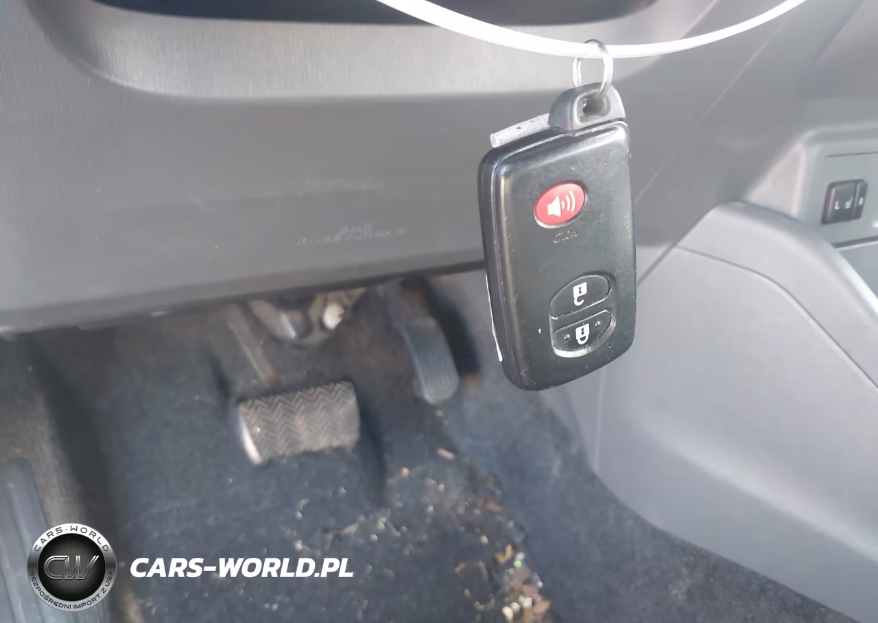 2012 Toyota Prius V Five VIN:JTDZN3EU2C3065215 - 11