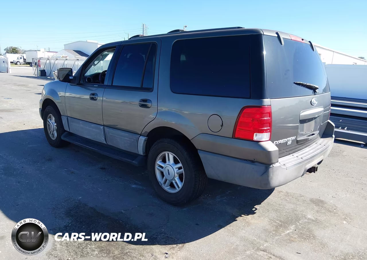 2004 Ford Expedition Xlt VIN:1FMRU15W84LA69372 - 3