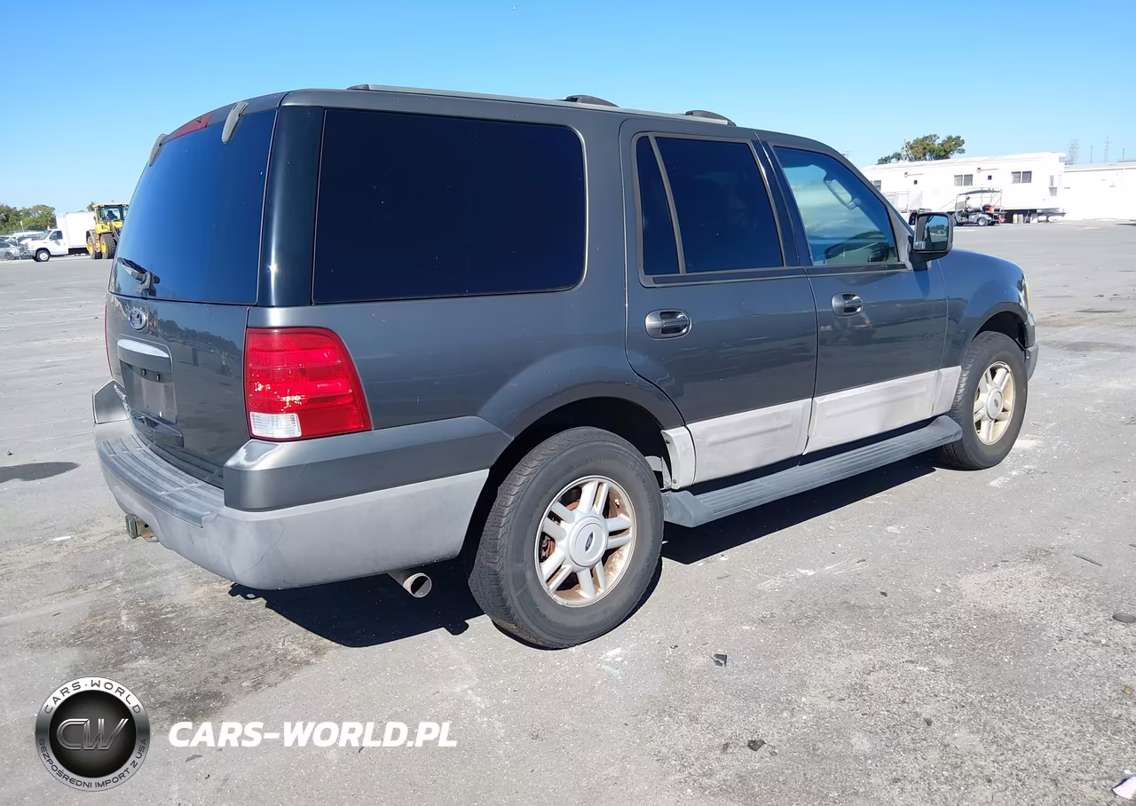 2004 Ford Expedition Xlt VIN:1FMRU15W84LA69372 - 4