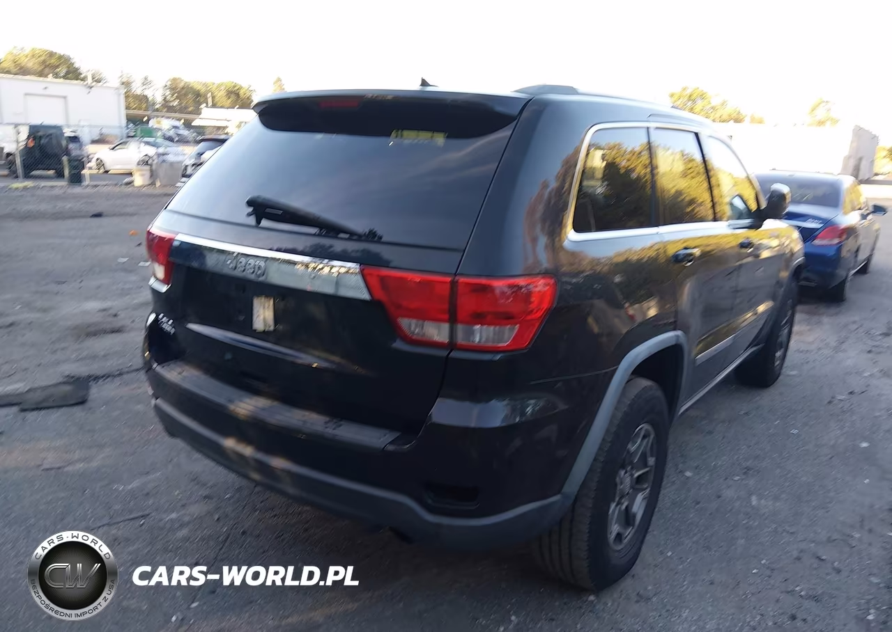 2012 Jeep Grand Cherokee Laredo VIN:1C4RJFAG1CC226120 - 4