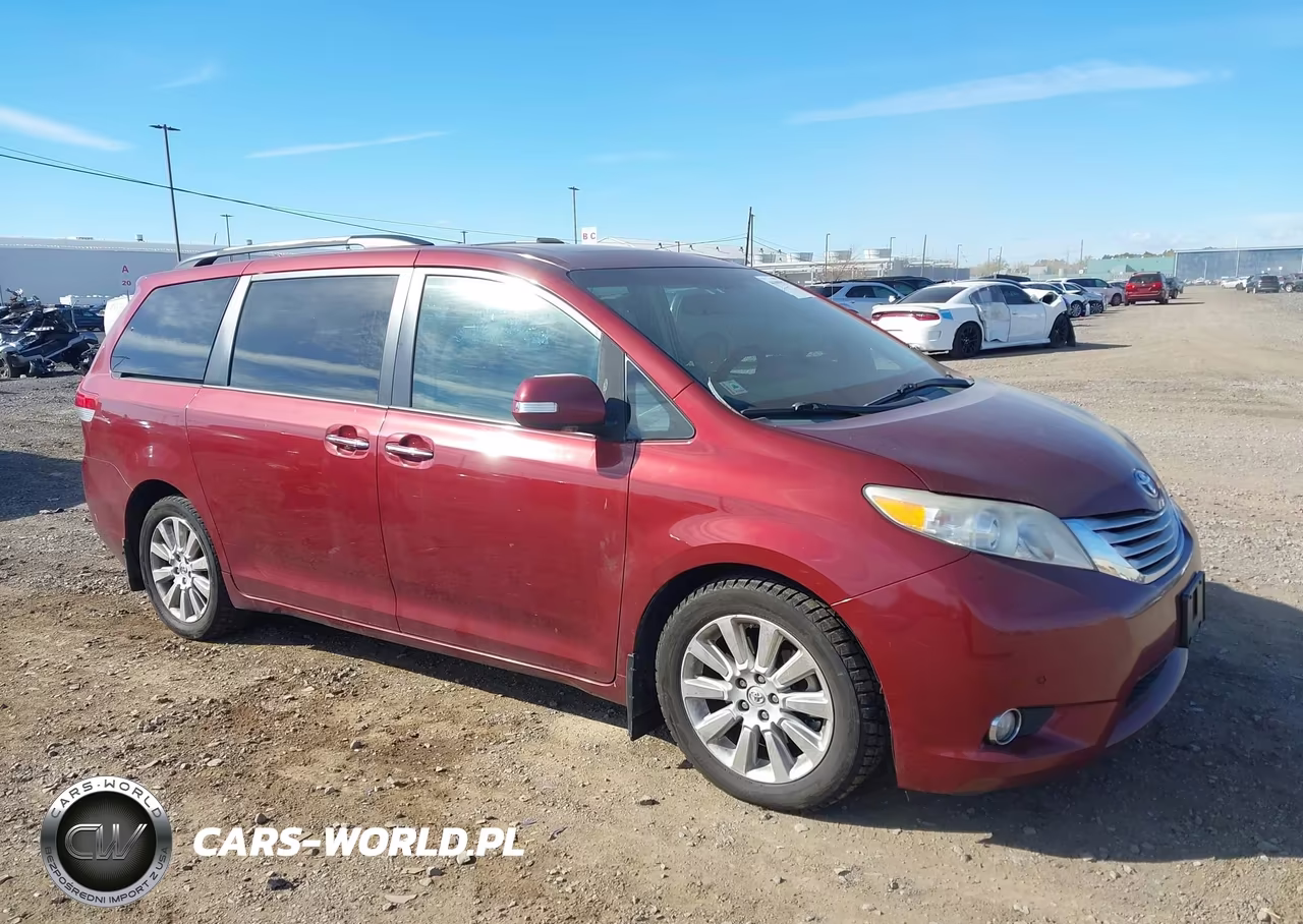 2013 Toyota Sienna Limited 7 Passenger