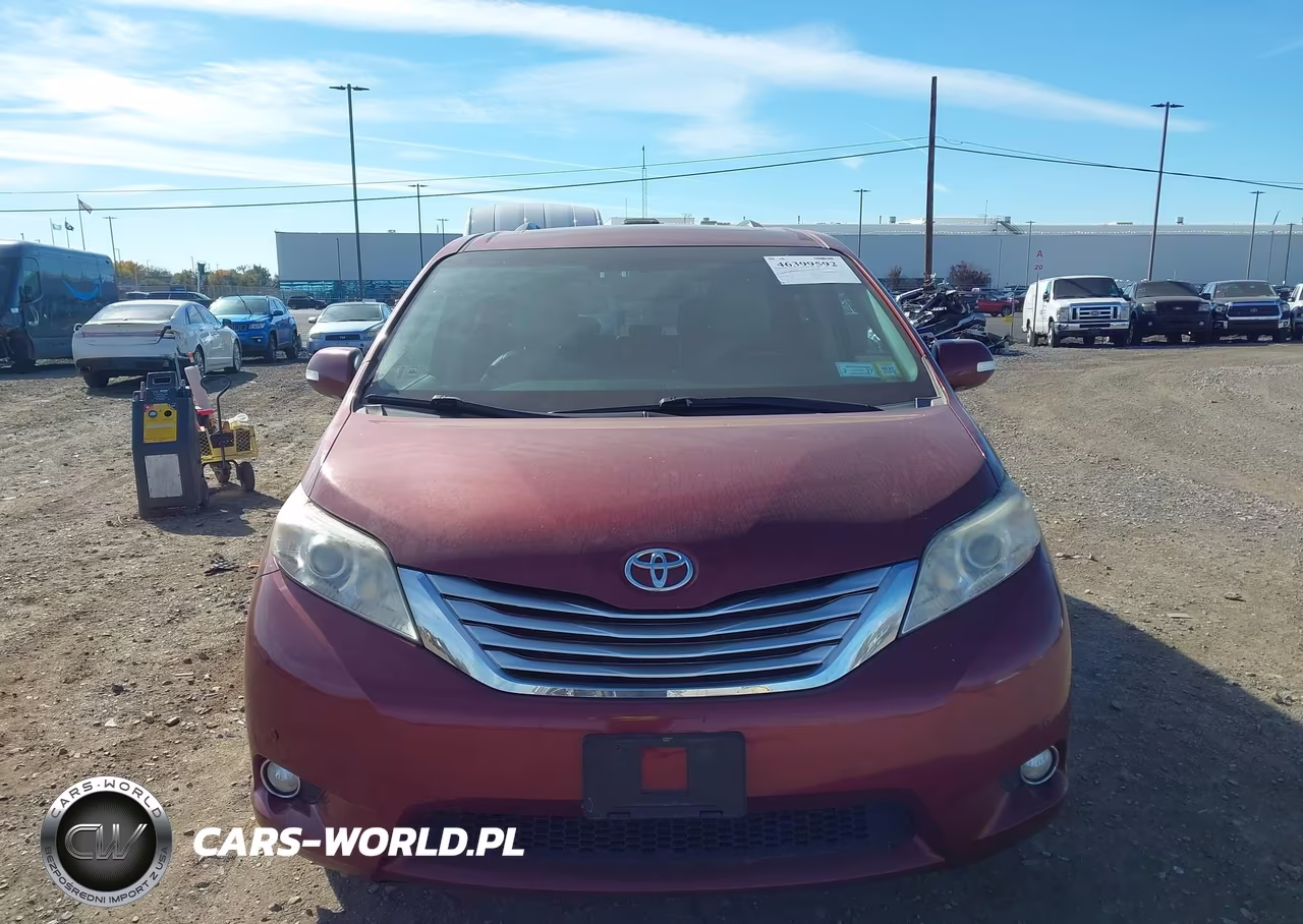 2013 Toyota Sienna Limited 7 Passenger VIN:5TDDK3DC8DS070835 - 12