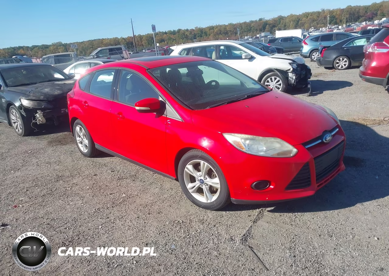 2014 Ford Focus Se VIN:1FADP3K22EL323152 - 1