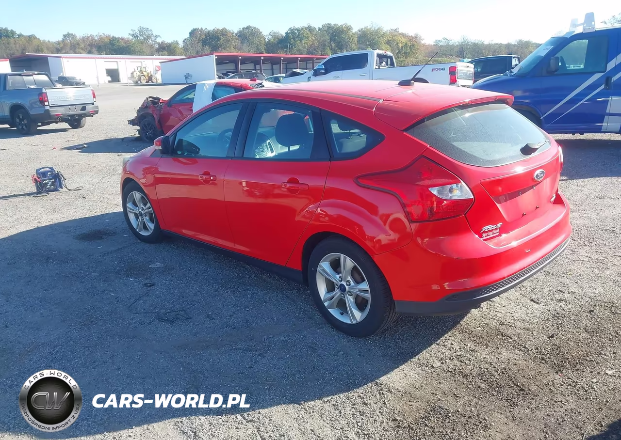 2014 Ford Focus Se VIN:1FADP3K22EL323152 - 3
