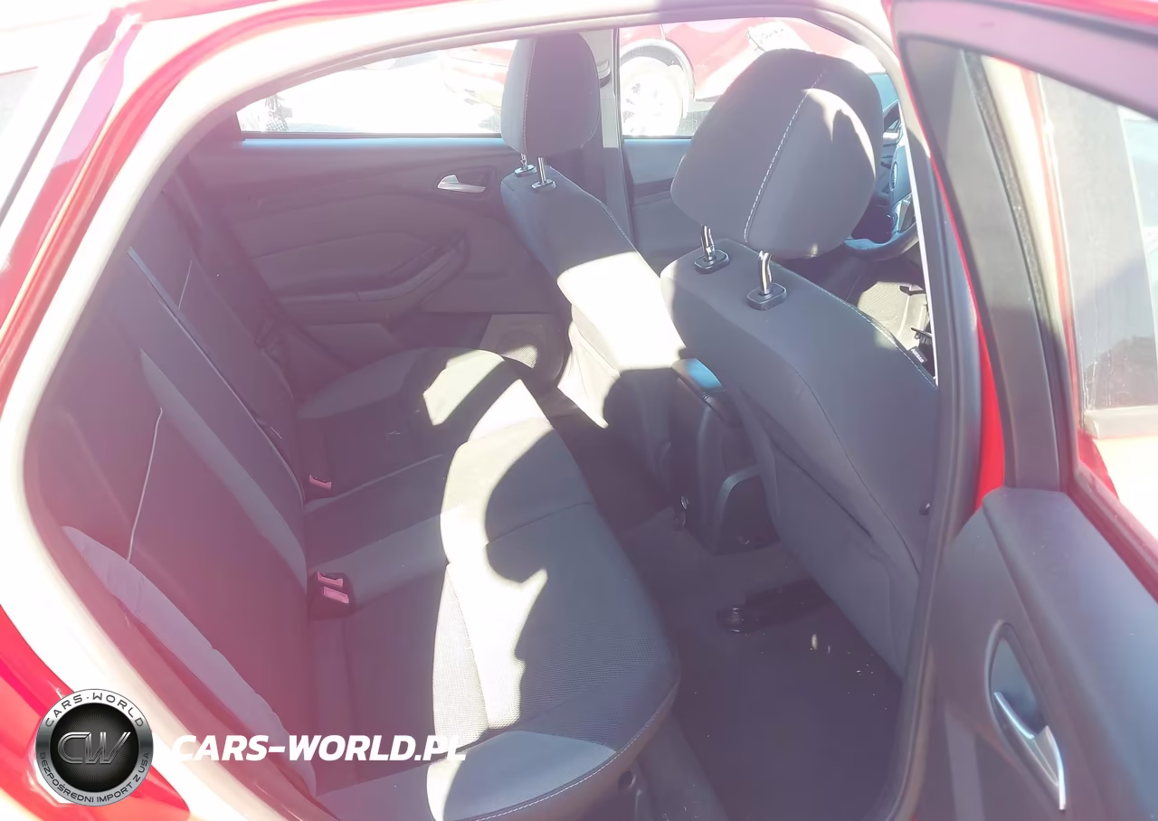2014 Ford Focus Se VIN:1FADP3K22EL323152 - 8
