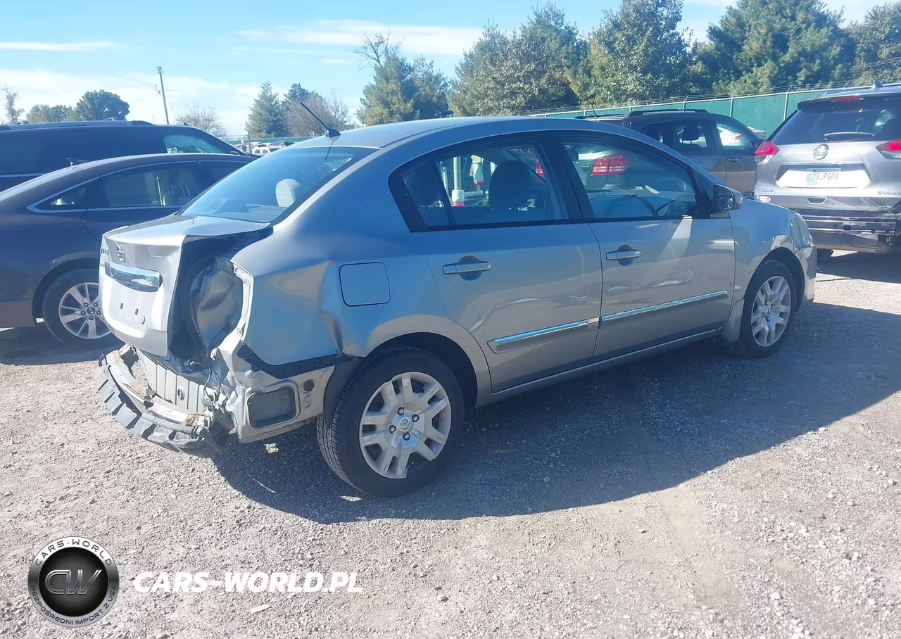 2010 Nissan Sentra 2.0S VIN:3N1AB6AP8AL729674 - 4
