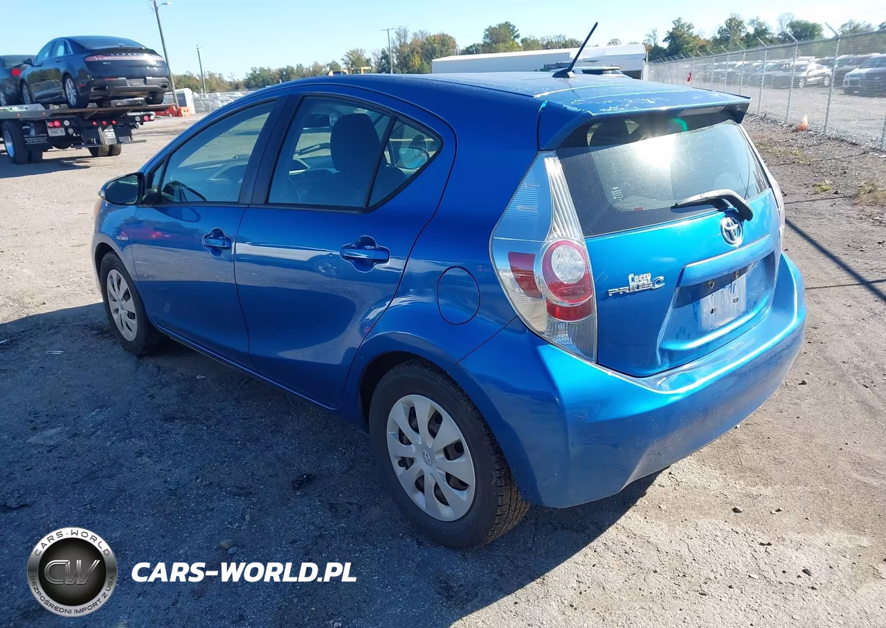 2012 Toyota Prius C Two VIN:JTDKDTB33C1511495 - 3