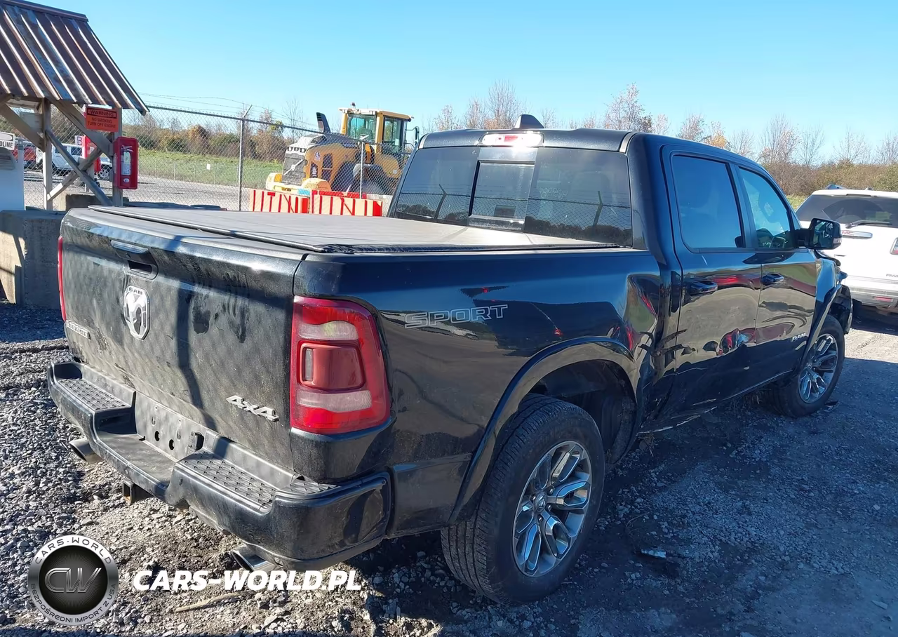2020 Ram 1500 Laramie VIN:1C6SRFJTXLN266621 - 4