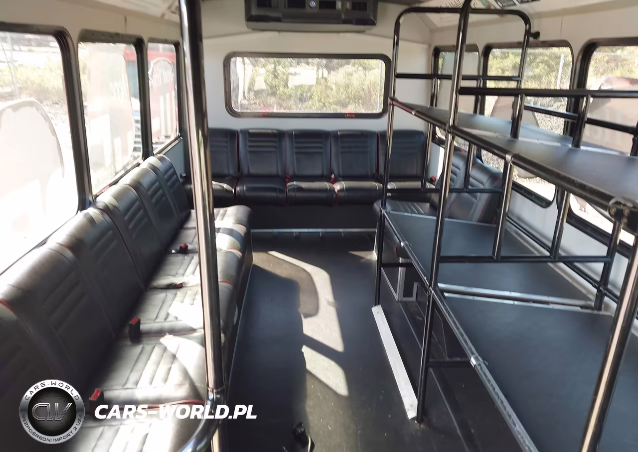 2018 Ford E-450 Cutaway VIN:1FDFE4FS7JDC01511 - 6