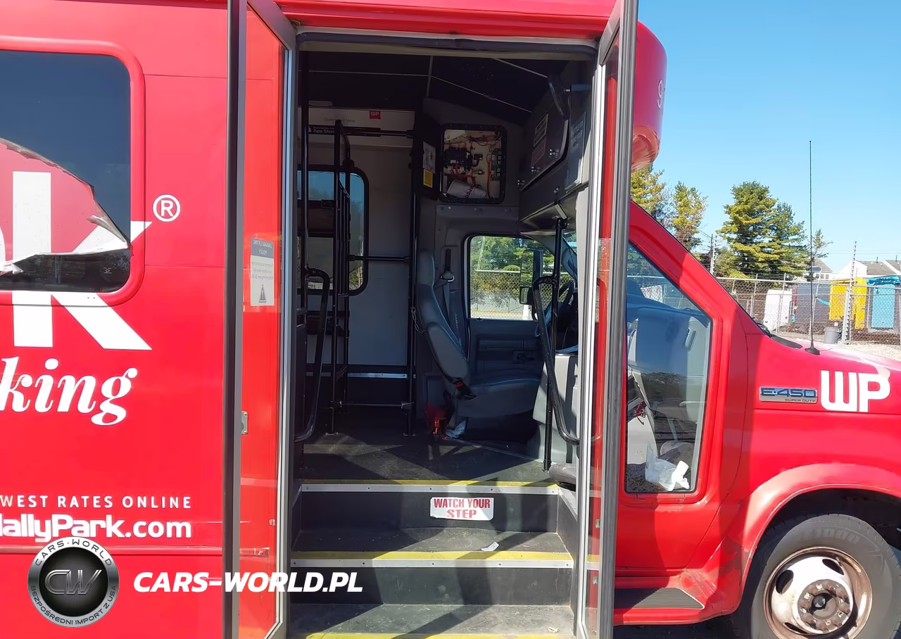 2018 Ford E-450 Cutaway VIN:1FDFE4FS7JDC01511 - 7