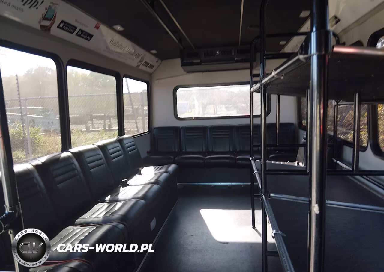 2018 Ford E-450 Cutaway VIN:1FDFE4FS9JDC01512 - 7