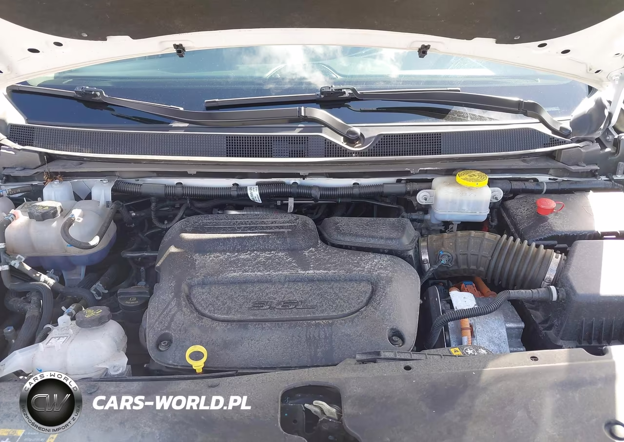2024 Chrysler Pacifica Hybrid Select VIN:2C4RC1S78RR177901 - 10