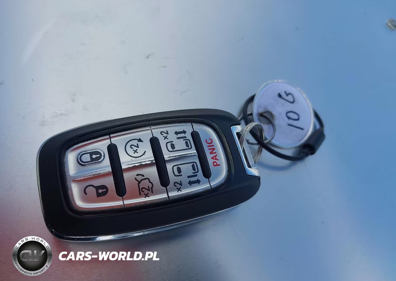 2024 Chrysler Pacifica Hybrid Select VIN:2C4RC1S78RR177901 - 11