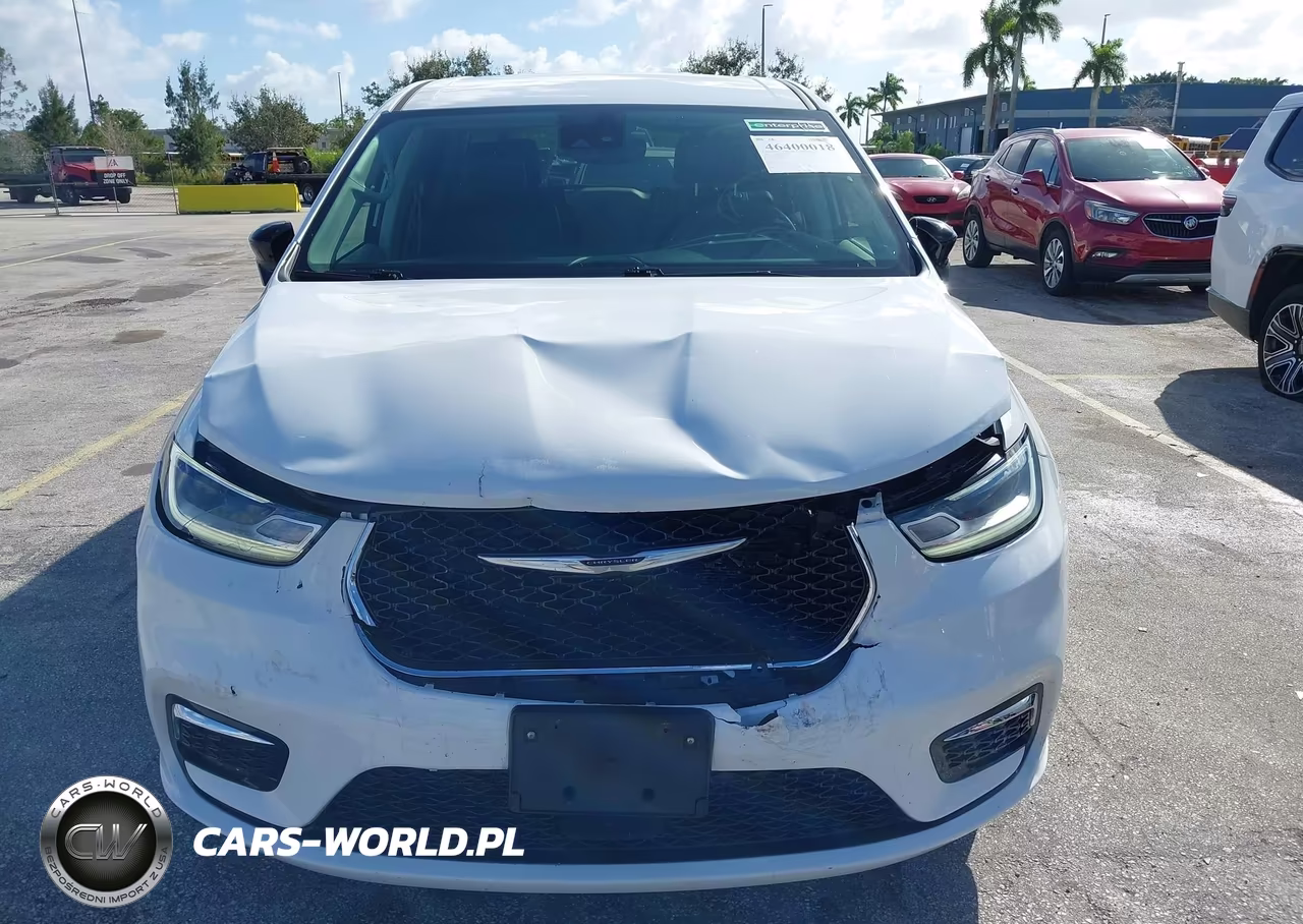 2024 Chrysler Pacifica Hybrid Select VIN:2C4RC1S78RR177901 - 6