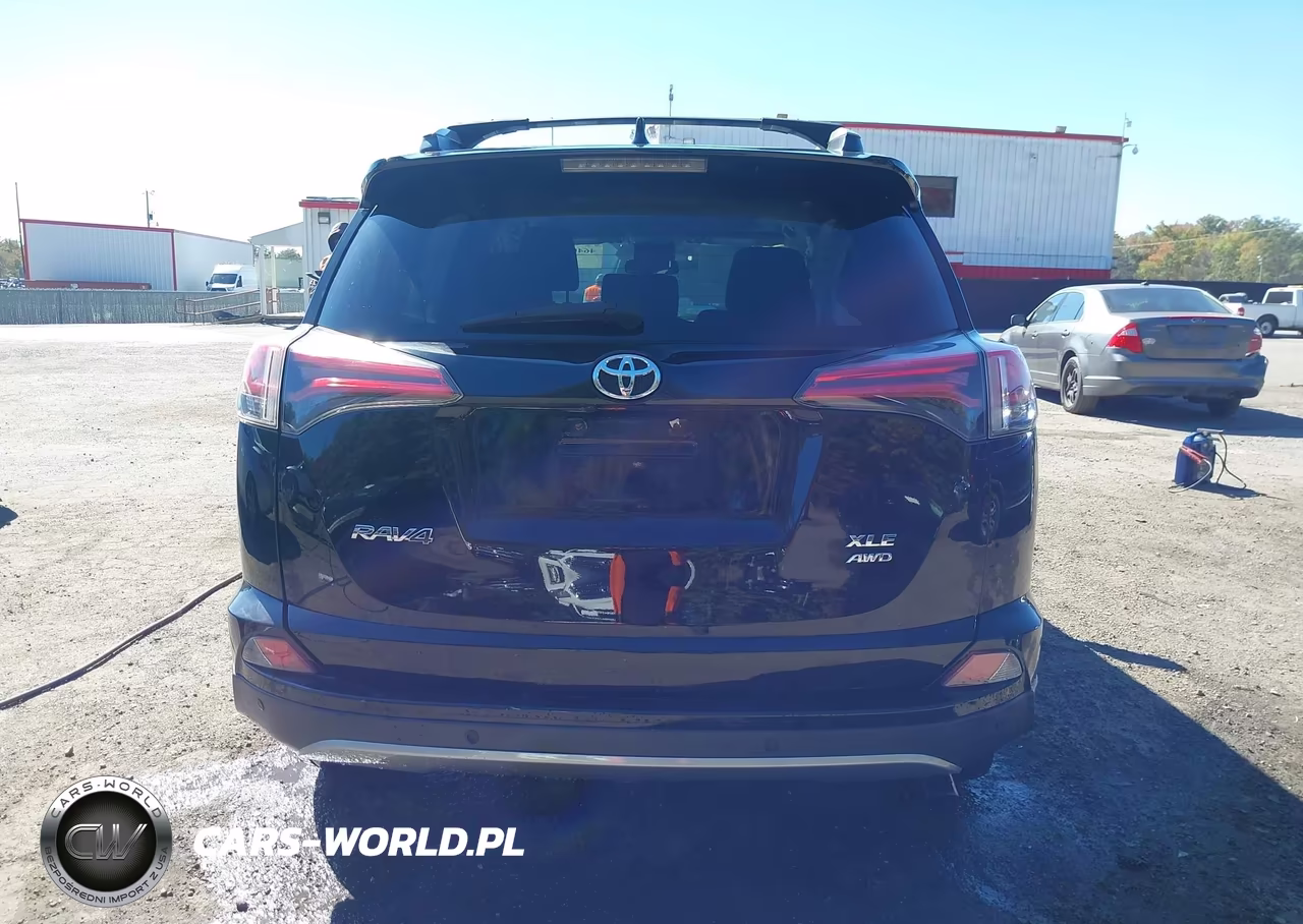 2018 Toyota Rav4 Xle VIN:2T3RFREV7JW772281 - 16