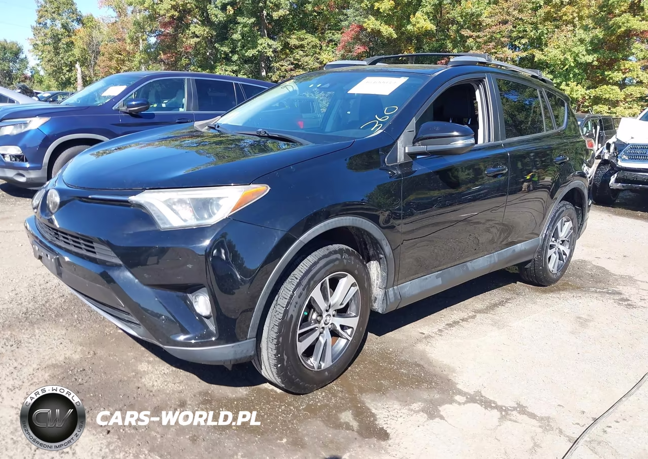2018 Toyota Rav4 Xle VIN:2T3RFREV7JW772281 - 2